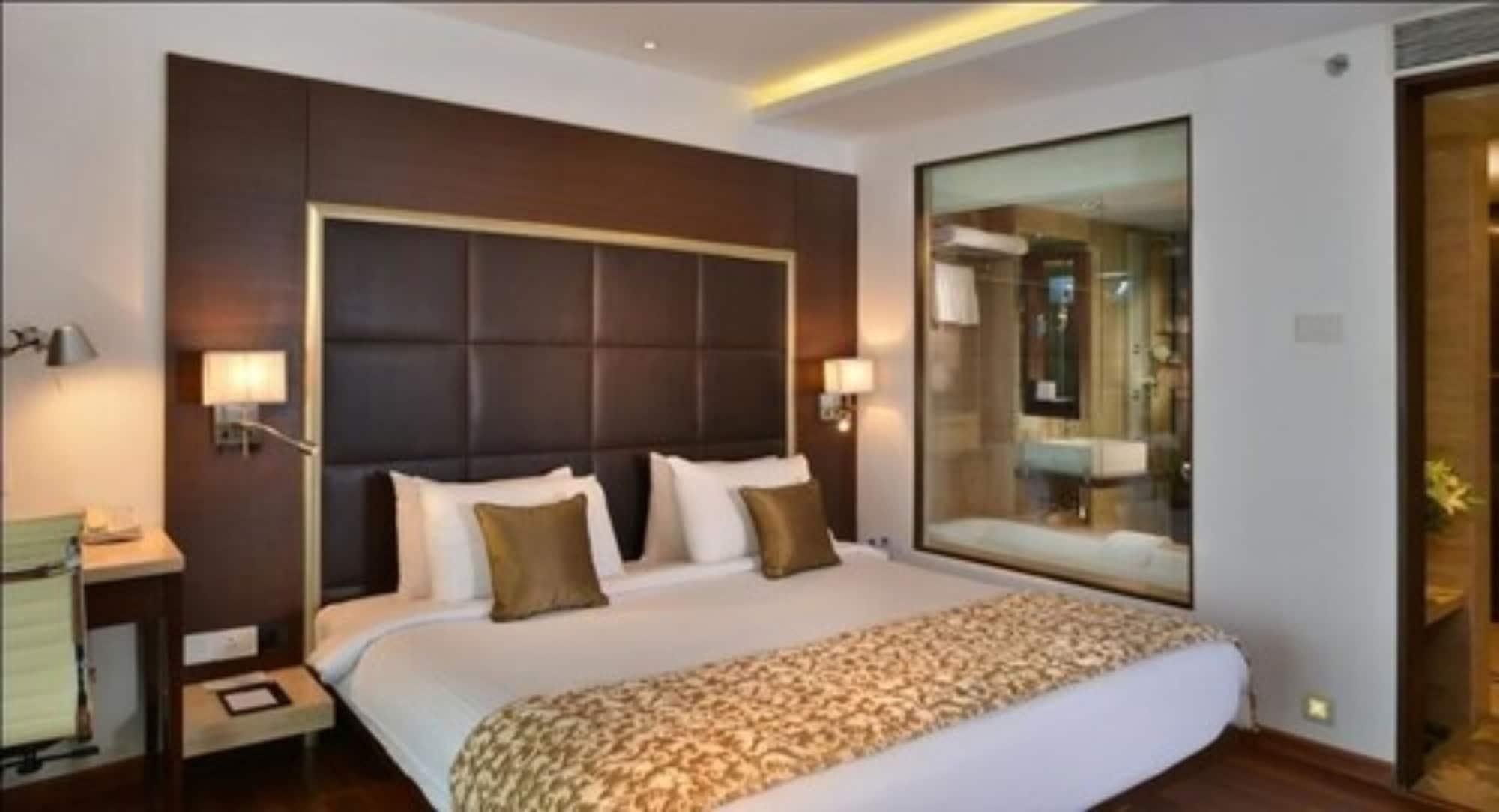Majestic Court Sarovar Portico Navi Mumbai Kültér fotó