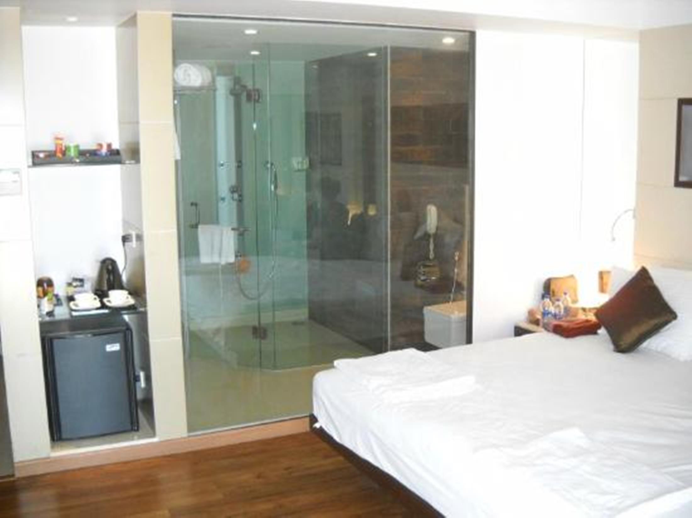 Majestic Court Sarovar Portico Navi Mumbai Kültér fotó