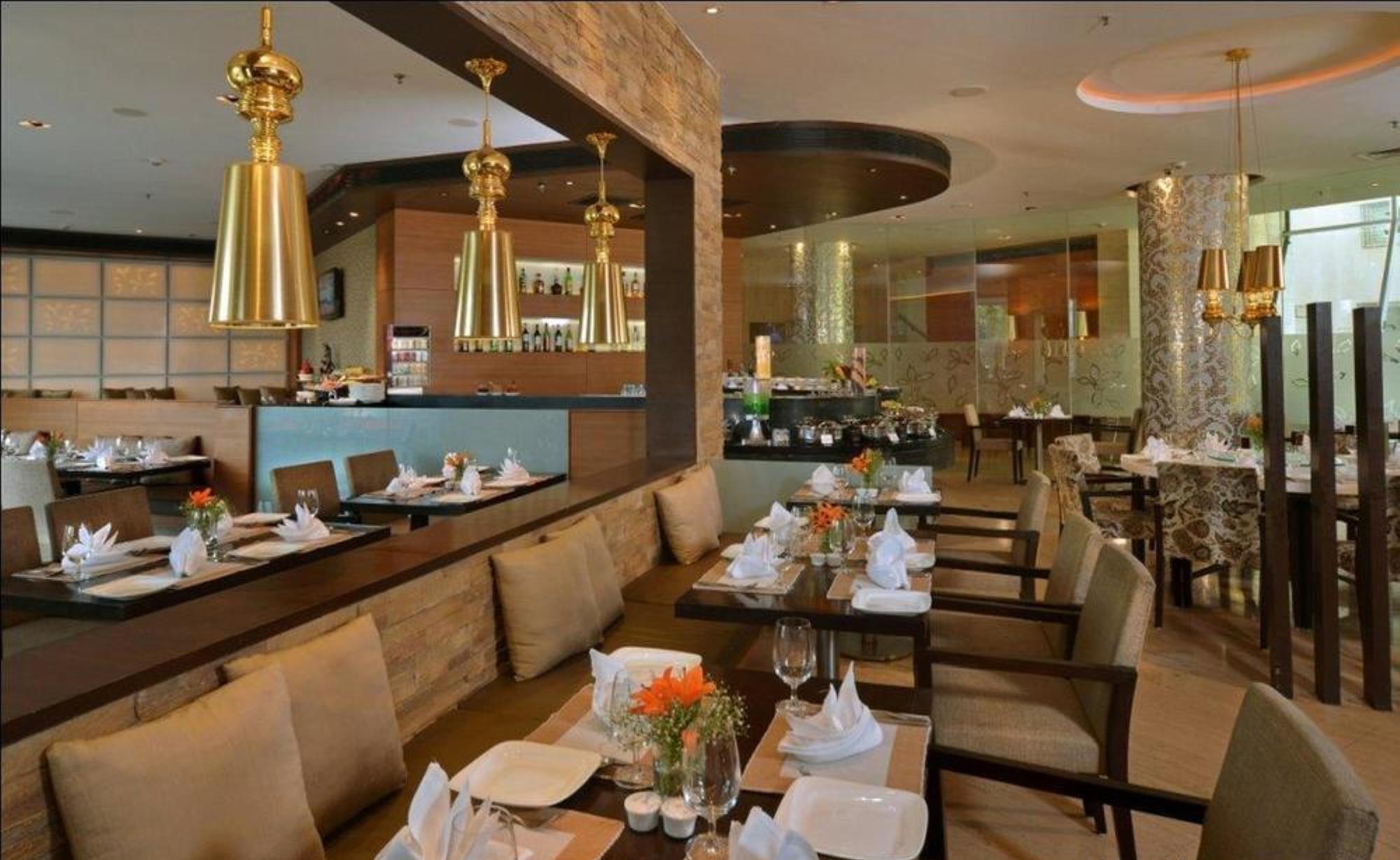Majestic Court Sarovar Portico Navi Mumbai Kültér fotó