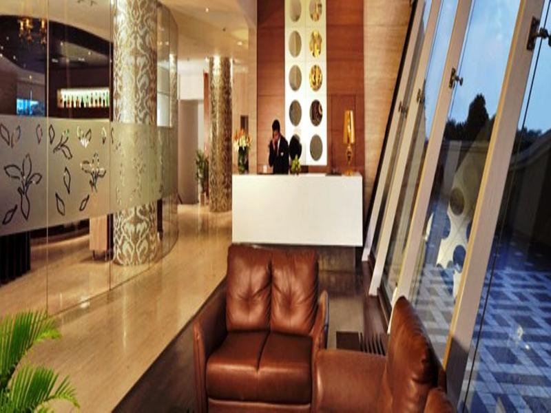 Majestic Court Sarovar Portico Navi Mumbai Kültér fotó