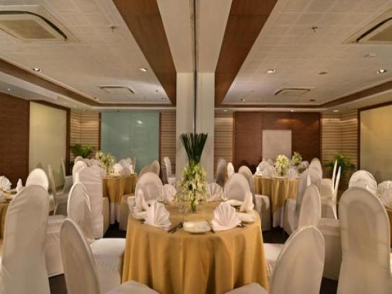 Majestic Court Sarovar Portico Navi Mumbai Kültér fotó