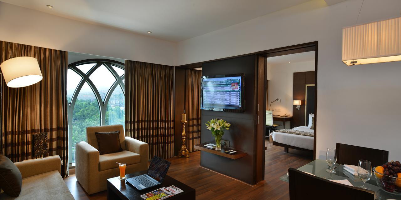 Majestic Court Sarovar Portico Navi Mumbai Kültér fotó