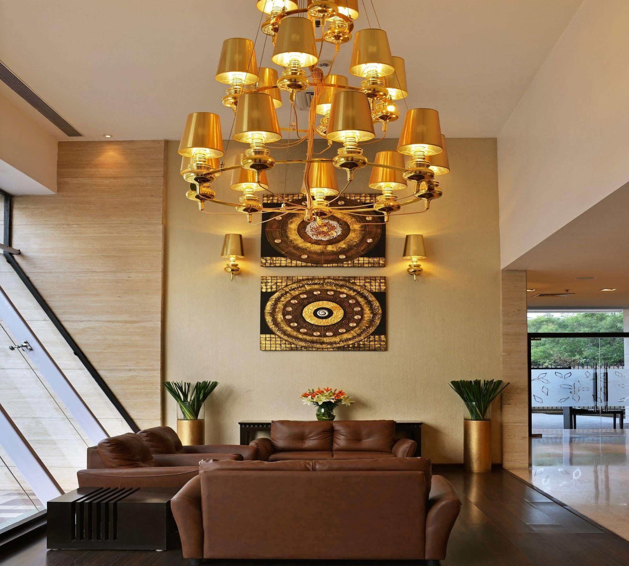 Majestic Court Sarovar Portico Navi Mumbai Kültér fotó